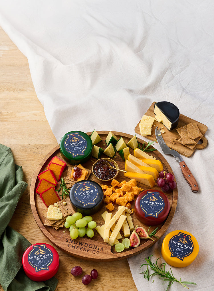 Snowdonia waxed cheese cutting guide